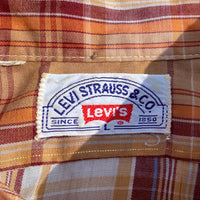 1970s Levi’s True Vintage Plaid Button Up Collared Shirt